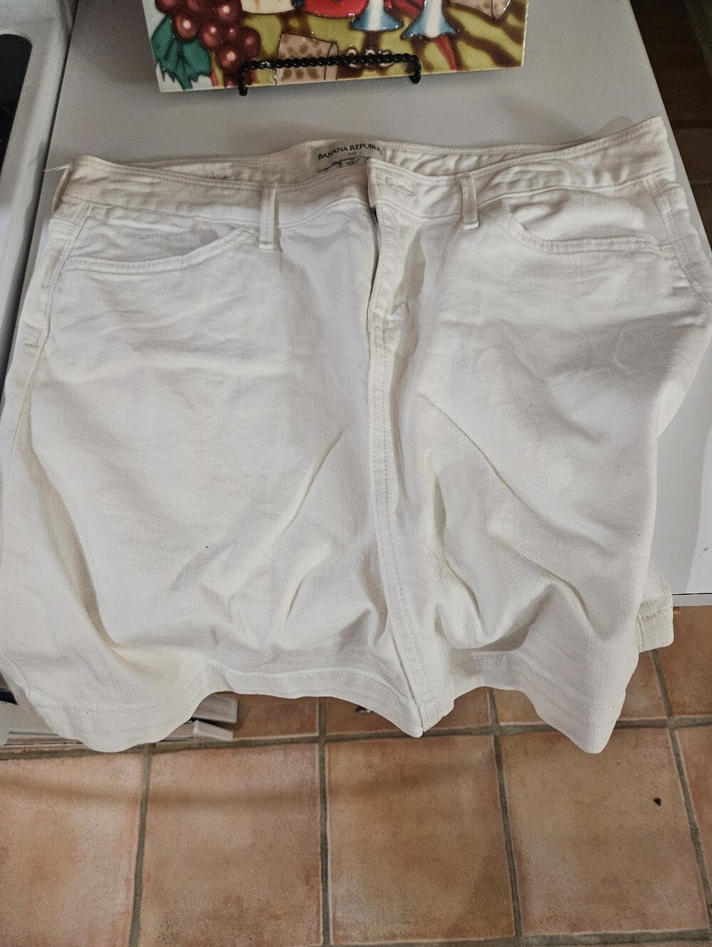 Banana Republic White Mini Skirt with Front Pockets